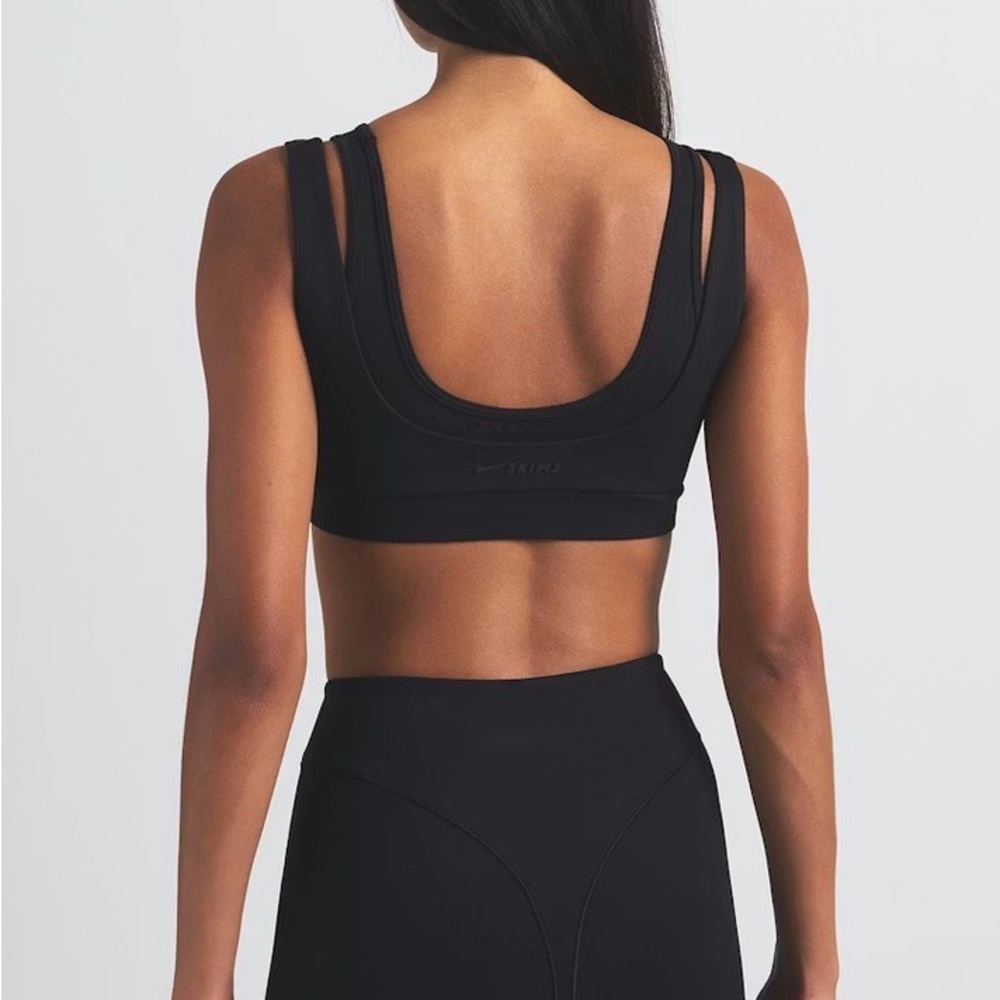 NikeSKIMS VLINE 26”LEGGING - Picture 2 of 6